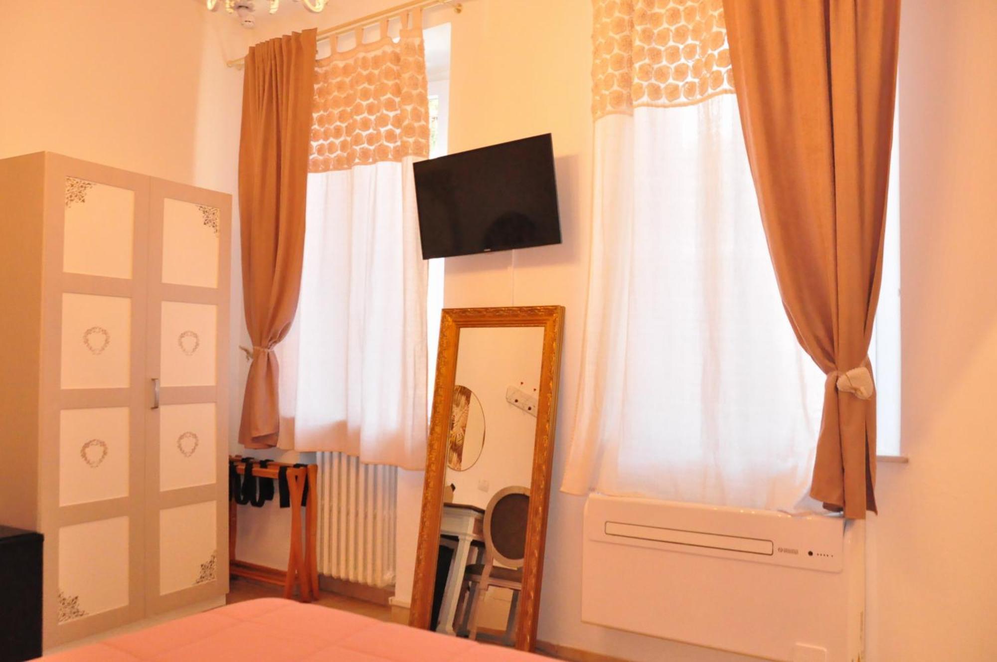 B&B Le Camere Di Livia 시에나 외부 사진