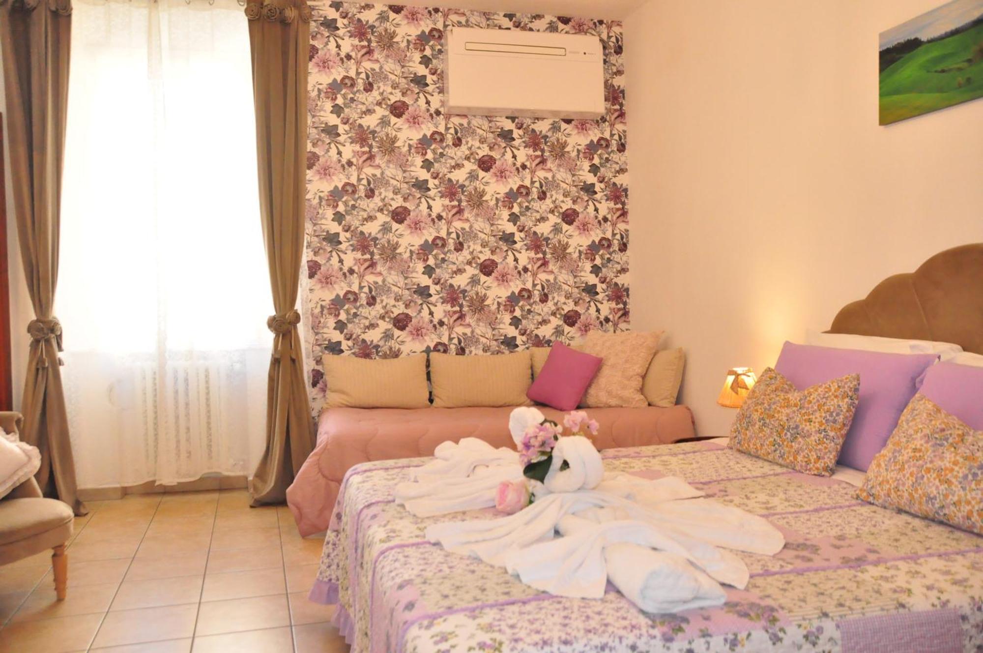 B&B Le Camere Di Livia 시에나 외부 사진
